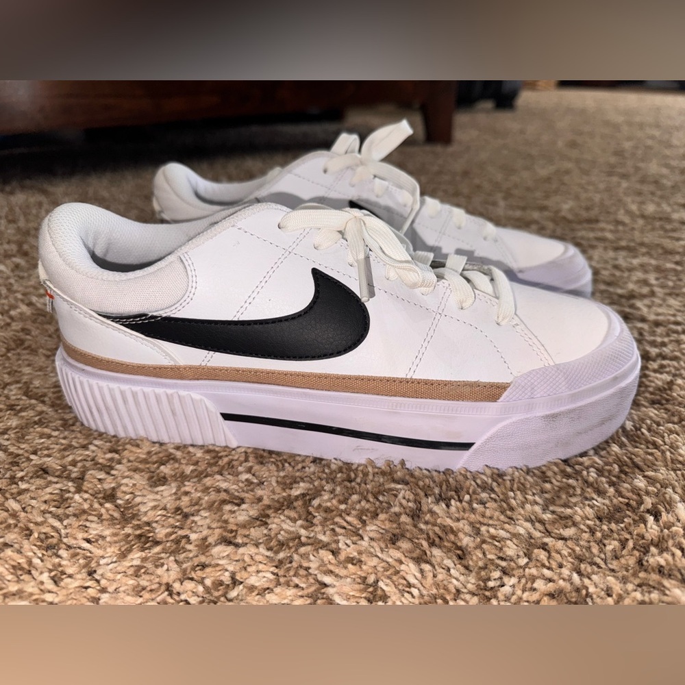 Women’s Nike Court Legacy Lift, Sz 10